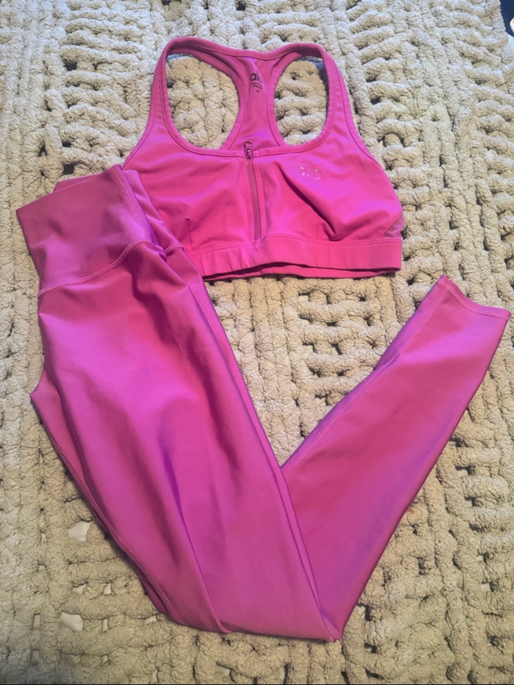 ALO Yoga Pink set